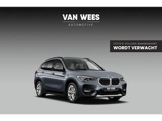 BMW X1 xDrive25e Executive | 1e eigenaar | Head-up | Stuurverwarming | DAB | Panoramadak | Sportstoelen | Navigatie Plus | Camera | Trekhaak | Park Assistant | LED | Cruise control