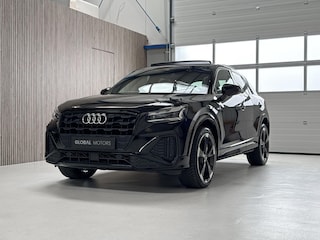 Audi Q2 35 TFSI S Edition 150PK - PANORAMADAK - AUTOMAAT - SFEERVERLICHTING - ZWART OPTIEK - KEYLES - DODEHOEK
