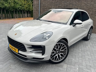 Porsche Macan 2.0, Facelift, Luchtvering, Pano, Sportuitlaat, Leder, Stuurverw, Krijt Grijs