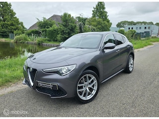 Alfa Romeo Stelvio 2.0 T 280pk / AWD / Leder / Camera / Navi