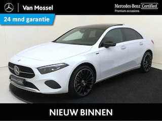 Mercedes-Benz A-klasse 250 e Luxury Line /Panoramadak /19 Inch /Nightpakket /18.868 KM!