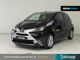 Toyota Aygo 1.0 VVT-i x-joy | Navigatie | Camera | Lichtmetalen Velgen 15" | Climate Control |