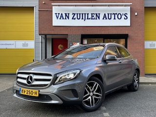 Mercedes-Benz GLA 180 Prestige Aut Panorama Leder LED COMAND
