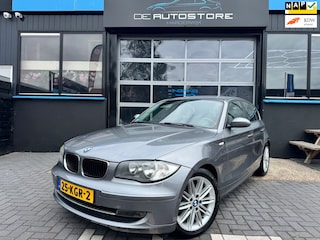 BMW 118i Business Line Airco Cruise Alpine Soundsysteem 17inch Zeer mooie auto!!