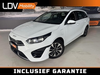 Kia Ceed 1.6 GDI PHEV Dynamicline / Stoelverwarming / Camera / PDC / AppleCarplay.