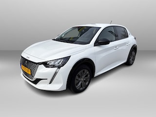 Peugeot 208 EV Allure Pack 50 kWh Facelift model | 3 fase lader | Apple Android | Navi | Camera | Luxe uitvoering!