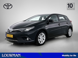 Toyota Auris 1.8 Hybrid Dynamic |  Trekhaak afneembaar | Parkeersensor voor en achter |