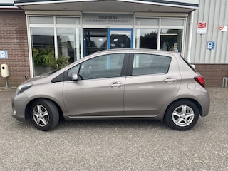 Toyota Yaris 1.0 VVT-i Lounge