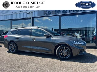 Ford Focus 1.0 EcoBoost Hybrid 125pk ST Line X , trekhaak , carplay , camera achter , winterpakket