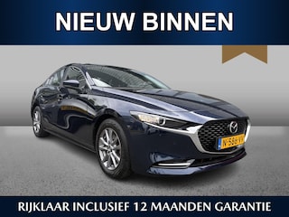 Mazda 3 Sedan Comfort 2.0 e-Sky-X 186pk | Bose & Leder Pack | 1e eigenaar | Dealer onderhouden | Navi | HUD | Keyless | Adaptive | CarPlay
