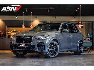 BMW X5 XDrive45e High Executive, 394 PK, Dravit/Grau, M/Sports/Pakket, Soft/Close, 4/Wiel, Head/Up, Driving/Prof., Pano/Sky/Lounge