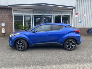 Toyota C-HR 1.8 Hybrid Business Intro