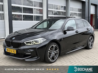 BMW 118i Business Edition Plus | M Sport | Panoramadak | Lichtmetalen velgen 18"