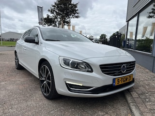 Volvo V60 2.4 D6 AWD Plug-In Hybrid Summum
