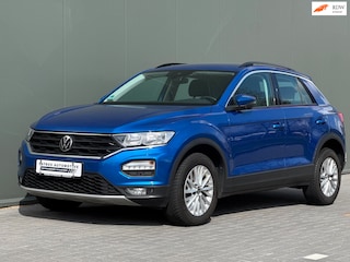 Volkswagen T-Roc 1.0 TSI Style // ACC // Navi // CarPlay // LED // PDC // Dealer Onderhouden