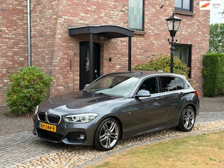 BMW 118i High Executive M-sport Leder Navi Led