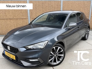 Seat Leon 1.5 eTSI FR Business Intense Automaat | Trekhaak uitklapbaar | 18 inch velgen | Climate control | Cruise control adaptief | Metaalkleur | LED verlichting | Apple CarPlay/Android Auto | Parkeersensoren rondom
