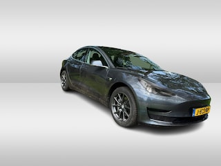 Tesla Model 3 Standard RWD Plus 60 kWh / Autopilot / Panoramadak / Camera / Premium Audio / 19'' / Leder