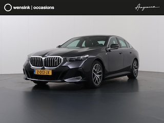 BMW i5 eDrive40 84 kWh | M-Pakket | SOH 97% | Harman/Kardon | Comfortstoelen + Memory | Curved Display | 360 Camera | Apple CarPlay/ Android Auto | Trekhaak |