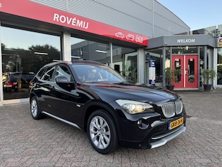 BMW X1 xDrive28i Leer, Pano, Clima, Bluetooth, Stoelverwarming.
