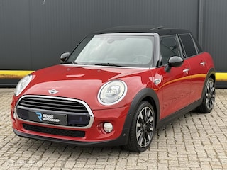Mini Cooper 5-Deurs 1.5 Chili Serious Business
