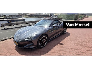 MG Cyberster GT 77kWh | Roadster | 502 PK | 0 naar 100 km/u in 3,2 sec | Andes Grey Metallic | Zwart dak | Softtop