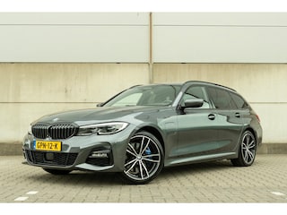 BMW 3-serie Touring 330e High Executive M-Sport - Laser - Head-Up - Trekhaak - 360 camera