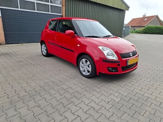 Suzuki Swift 1.3 Base. LEES AUB DE HELE ADVERTENTIE.