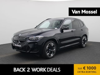 BMW iX3 M-Sport 80 kWh | WORDT VERWACHT | PANORAMADAK | 360 CAMERA | HARMAN KARDON | MEMORY | ELEKTRISCHE KOFFERKLEP | STOELVERWARMING | APPLE CARPLAY - ANDROID AUTO | LEDEREN STOELEN |