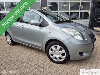 Toyota Yaris 1.3 VVTi AUTOMAAT DEALERONDERHOUDEN NAP AIRCO