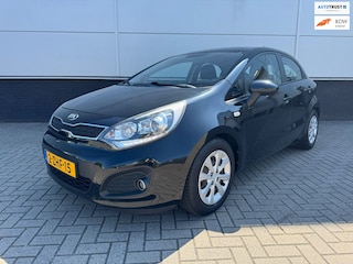 Kia Rio 1.2 CVVT BusinessLine 5drs cruise control - airco - aux en usb - trekhaak - LED - NAP