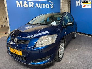 Toyota Auris 1.4-16V Terra