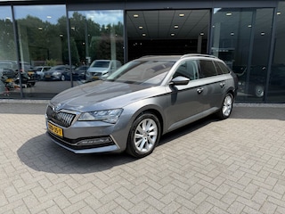 Skoda Superb Combi 1.4 TSI IV Ed. Plus,LED,Memory,Clima,Cruise,Stoelverw,Carplay,Camera,Trekhk Wegkl.,Digi Displ.