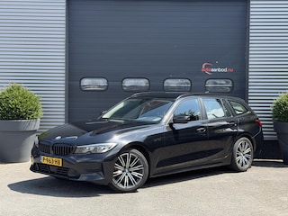 BMW 3-serie Touring 320d High Executive Edition | Navigatie | Parkeersensoren | 18 Inch Lichtmetalen Velgen | Climate Control | Stoelverwarming |