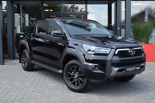 Toyota Hilux 2.8 D-4D DUBBEL CABIN 48V HYBRIDE INVINCIBLE A/T 4WD  2 ZITS VAN