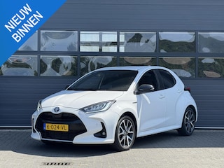 Toyota Yaris 1.5 HYBRID EXECUTIVE I AUTOMAAT I P-CAMERA I NAVIGATIE I APPLE CARPLAY I STOELVERWARMING