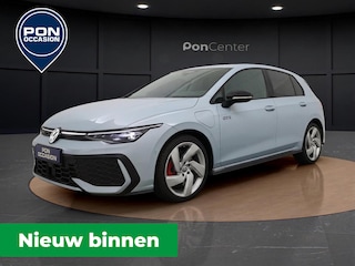 Volkswagen Golf 1.5 eHybrid GTE | 360 Camera | Head-up Display | Black Style | Side Assist | ACC | Stuur-/Stoelverwarming | 17'' |