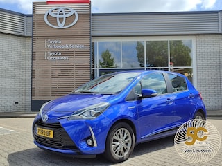 Toyota Yaris 1.5 HYBRID DESIGN 4S-BANDEN PARK-SENSOREN CLIMA CRUISE BLUETOOTH 15'' LM-VELGEN CAMERA