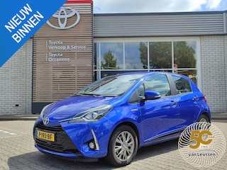 Toyota Yaris 1.5 HYBRID DESIGN 4S-BANDEN PARK-SENSOREN CLIMA CRUISE BLUETOOTH 15'' LM-VELGEN CAMERA