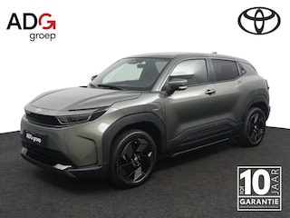 Toyota Urban Cruiser Dynamic 61 kWh | DEMOVOORDEEL | Keyless Entry | Stuurwielverwarming | Navigatie | Apple Carplay | Android Auto |