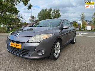 Renault Mégane 1.4 TCe Expression / airco / cruise.control / pdc / navi / lmv / nap...