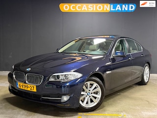 BMW 520i|KANTELDAK|PDC|TREKHAAK|SFEER|CAMERA|STOELV|CRUISE|LEDER|17INCH|