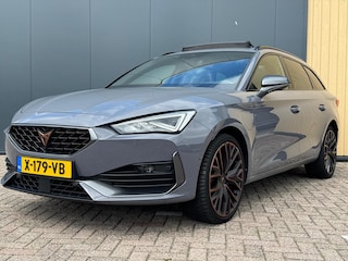 Cupra Leon 1.4 e-Hybrid 245pk DSG | Pano | ACC | Stoel/Stuurverwarming | Camera | Carplay |