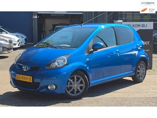 Toyota Aygo 1.0-12V Dynamic Navigator AUTOMAAT UNIEK!! NAP ALLE OPTIES!