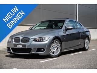 BMW 3-serie Coupé 325xi Executive | Schuifdak | Sportuitlaat | Bilstein | Stoelverwarming
