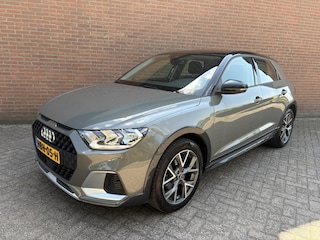 Audi A1 25 TFSI Advanced Edition `Camera / Chronosgrijs`