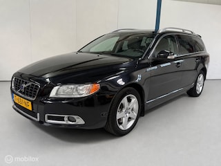 Volvo V70 2.5FT Summum AUTOMAAT / LEER / KEY-LESS ENTREE