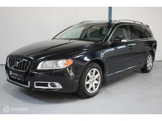 Volvo V70 2.5FT Summum AUTOMAAT / LEER / KEY-LESS ENTREE