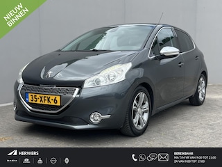 Peugeot 208 1.4 VTi Allure / Dealer Onderhouden / All Season Banden / Panorama Dak / Cruise Control / Airco / Bluetooth / Radio / Cd-Speler / Multifunctioneel Stuurwiel / Lichtmetalen Velgen 16" /