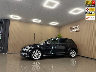 Volkswagen Golf 1.6 TDI Comfortline Business * Automaat / Navigatie / Cruise control / LM Velgen / NL Auto *